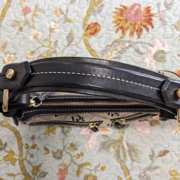 ~SOLD~ Dooney & Bourke Small Shoulder Bag - Picture 13 of 13